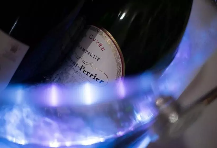 Отель Weisses Kreuz