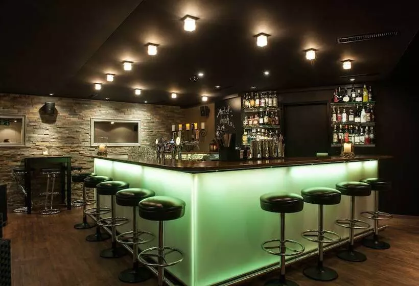 Отель Weisses Kreuz