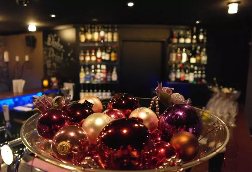 Отель Weisses Kreuz