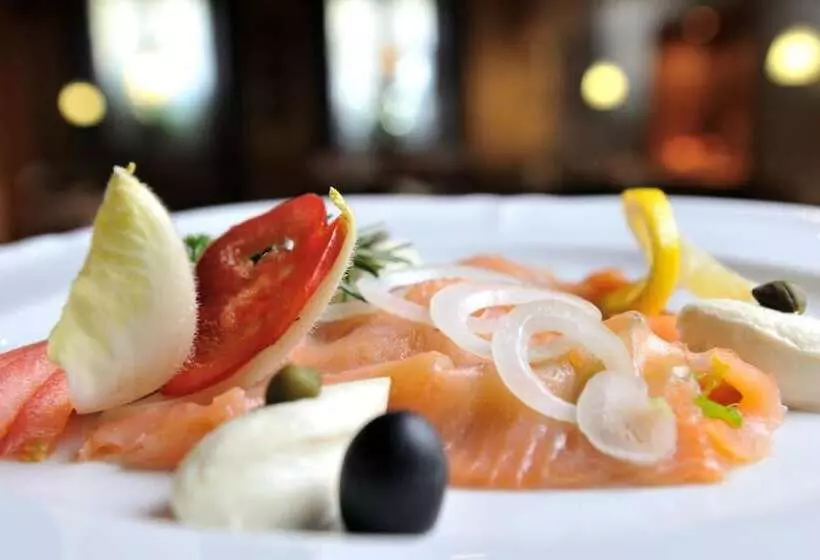 Отель Weisses Kreuz