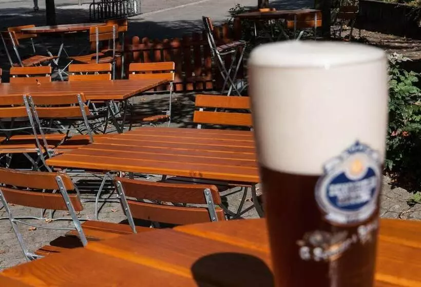 Отель Weisses Kreuz