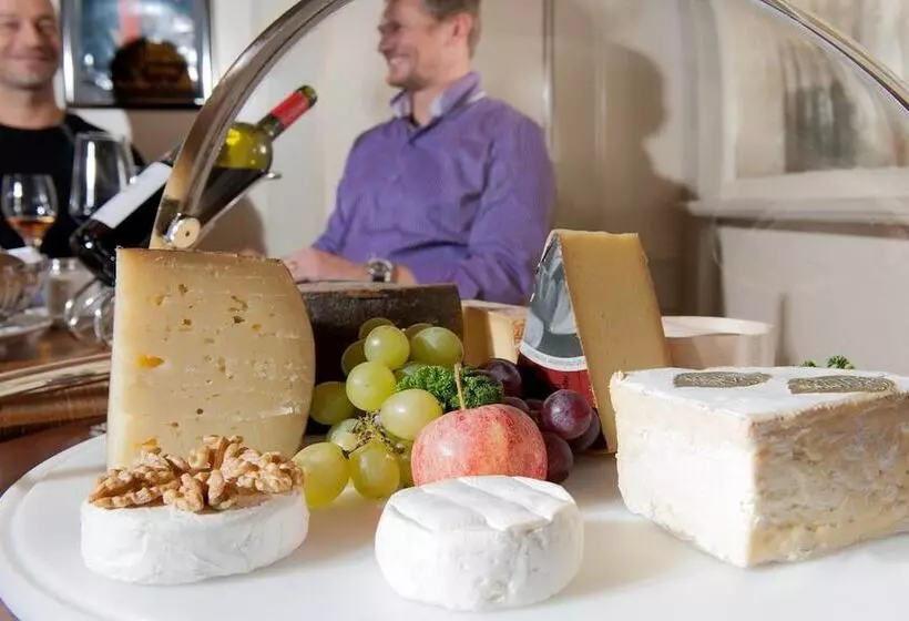 Отель Weisses Kreuz