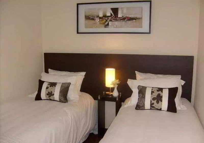 Agustina Suite Aparthotel 