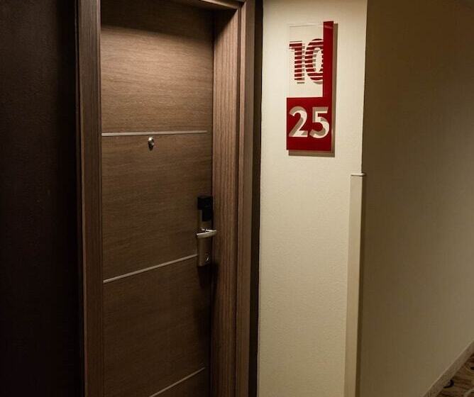 בית מלון כפרי Bogota Plaza