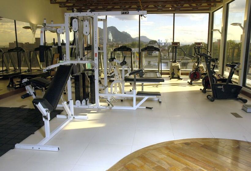 בית מלון כפרי Bogota Plaza