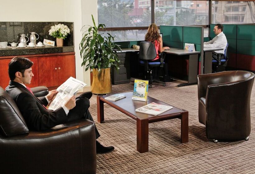 בית מלון כפרי Bogota Plaza