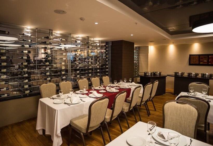 בית מלון כפרי Bogota Plaza