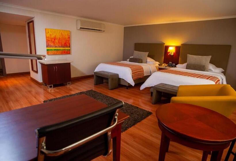 בית מלון כפרי Bogota Plaza