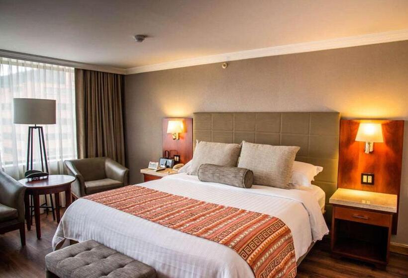 בית מלון כפרי Bogota Plaza