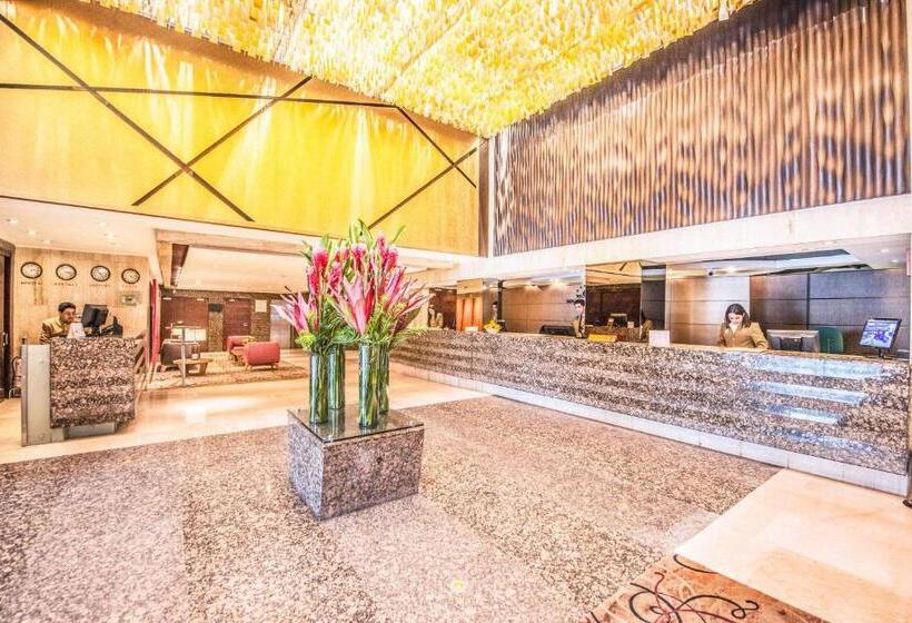 בית מלון כפרי Bogota Plaza