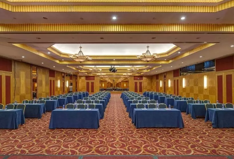 Отель Dalian Grand Continent International