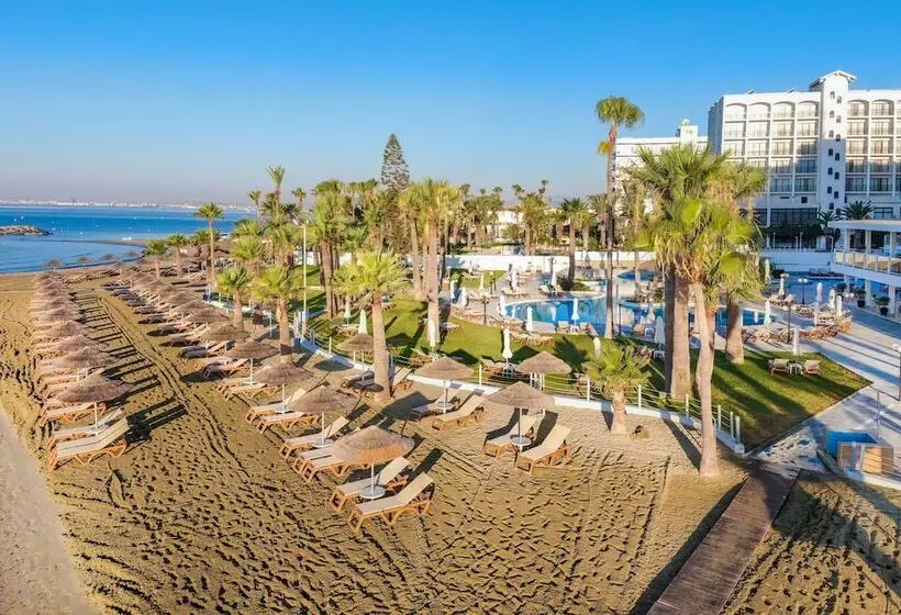 هتل Golden Bay Beach