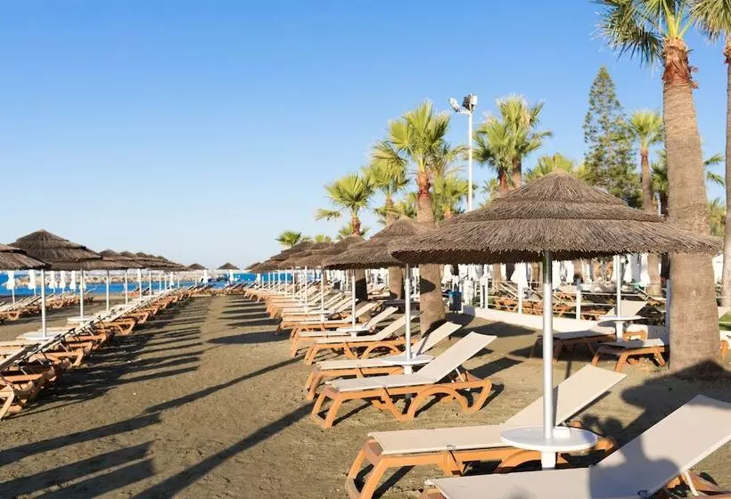 هتل Golden Bay Beach