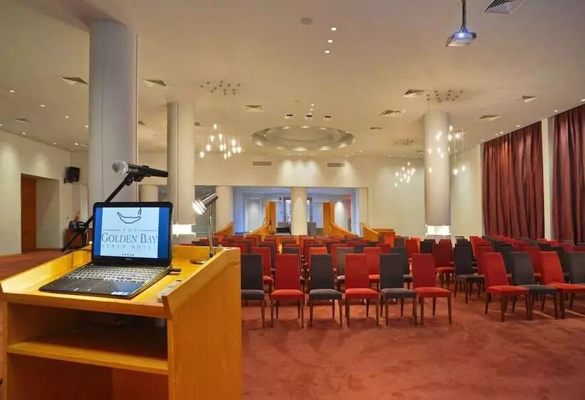 هتل Golden Bay Beach