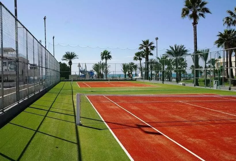 هتل Golden Bay Beach