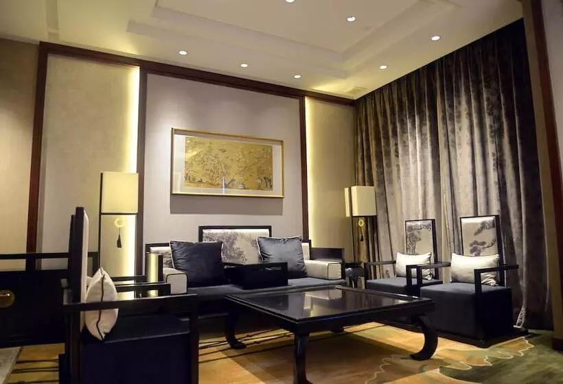 בית מלון כפרי Shantou International