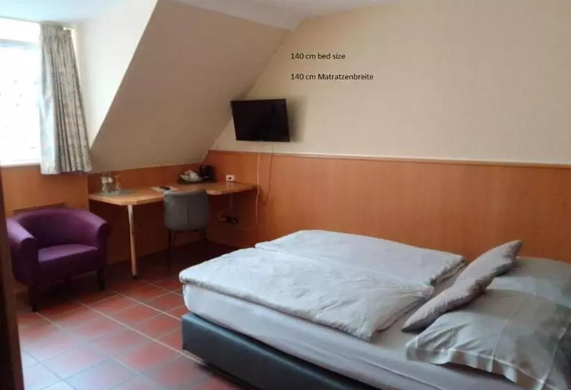 酒店 Burg Wassenberg