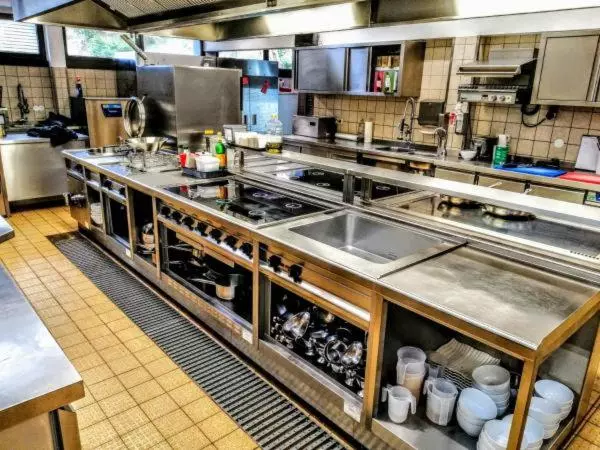 酒店 Burg Wassenberg