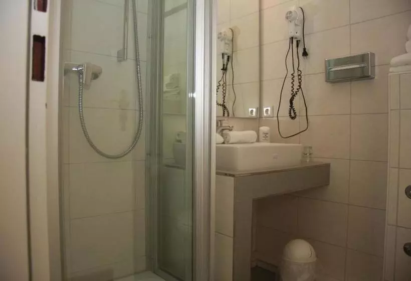 فندق Christiansen