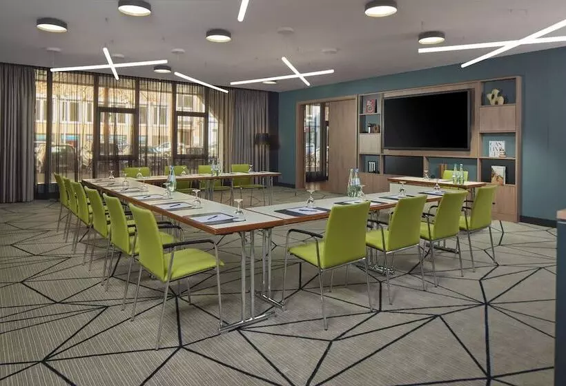 هتل Doubletree By Hilton Hannover Schweizerhof