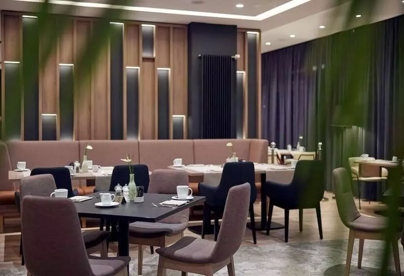 هتل Doubletree By Hilton Hannover Schweizerhof