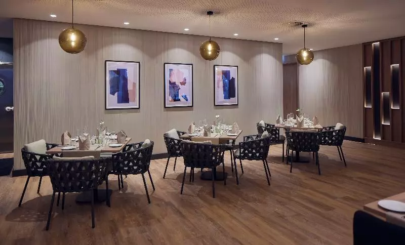 هتل Doubletree By Hilton Hannover Schweizerhof