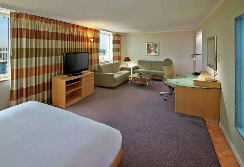 هتل Hilton Dusseldorf