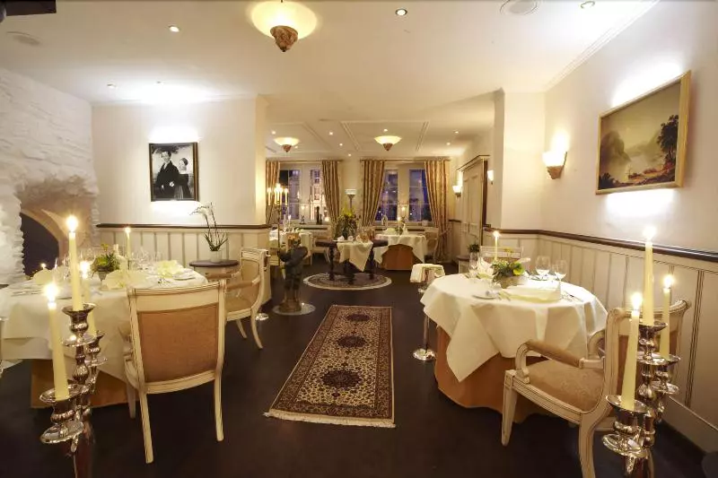 Отель Schloss Rheinfels