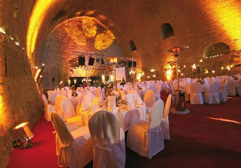 Отель Schloss Rheinfels