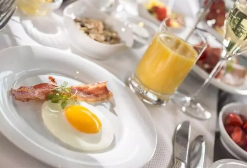 فندق Essential By Dorint Frankfurt Niederrad