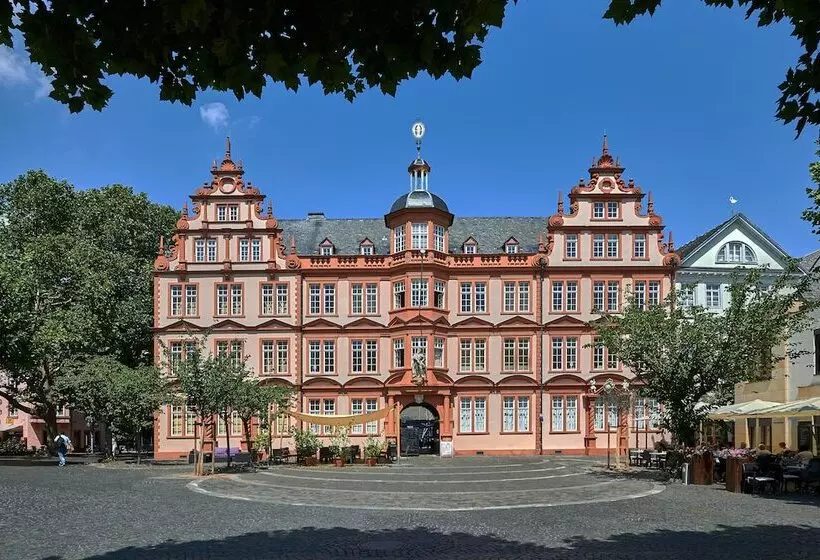 בית מלון כפרי Hilton Mainz