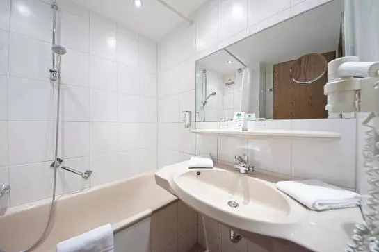 هتل Moselpark Eventresort