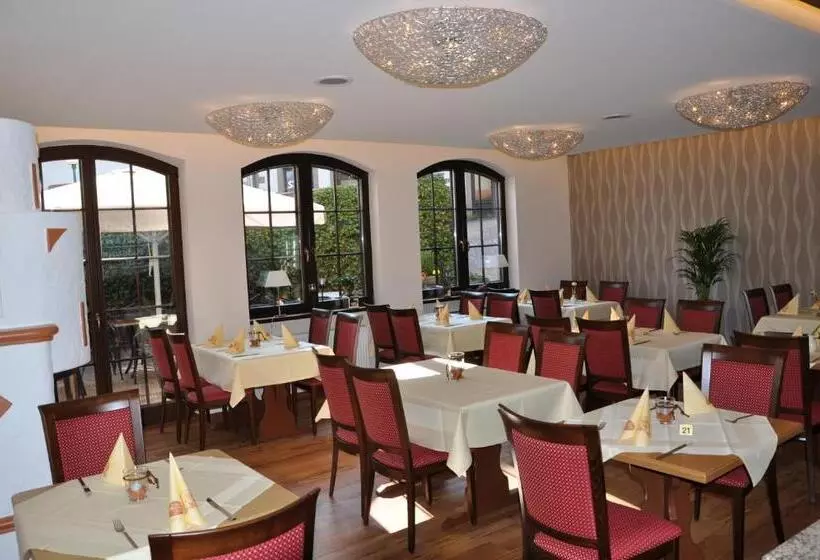 فندق Restaurant Zum Schwan