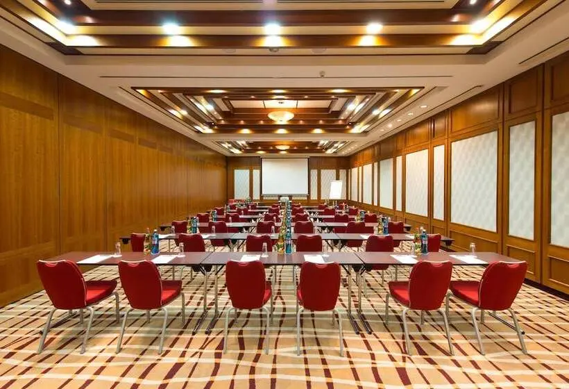 Hotelli The Q - Quadro City