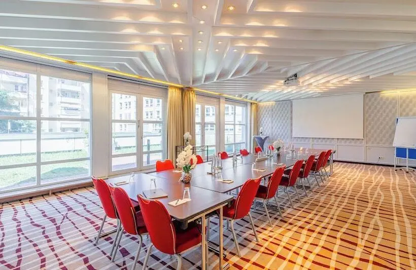 Hotelli The Q - Quadro City