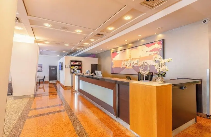 Hotelli The Q - Quadro City