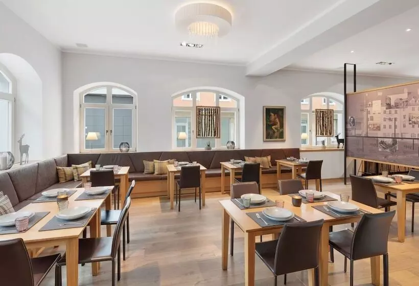 Alpen Hotel München