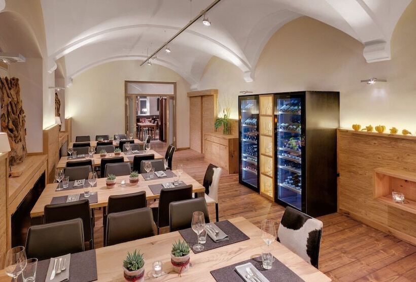 Alpen Hotel München