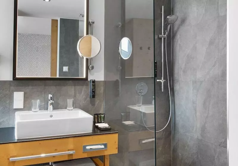 Alpen Hotel München