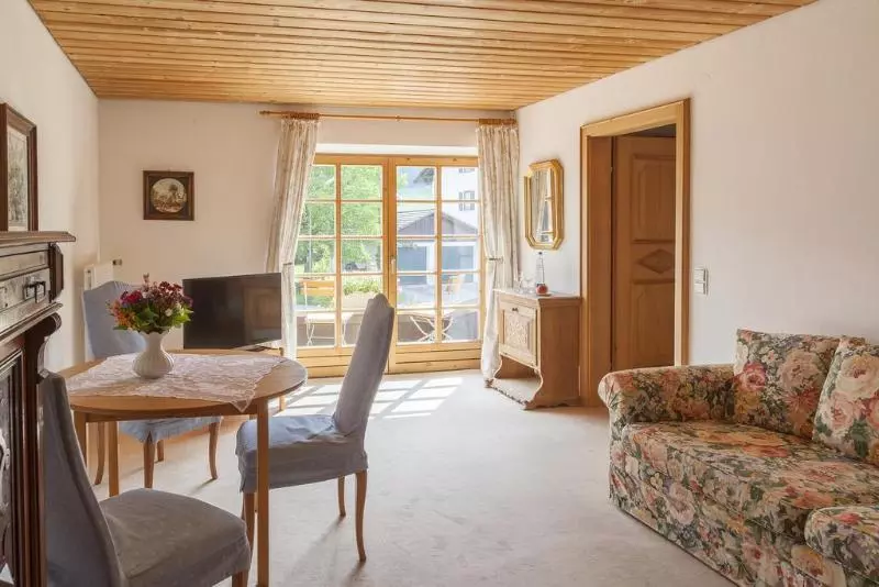 Отель Landgasthof Karner