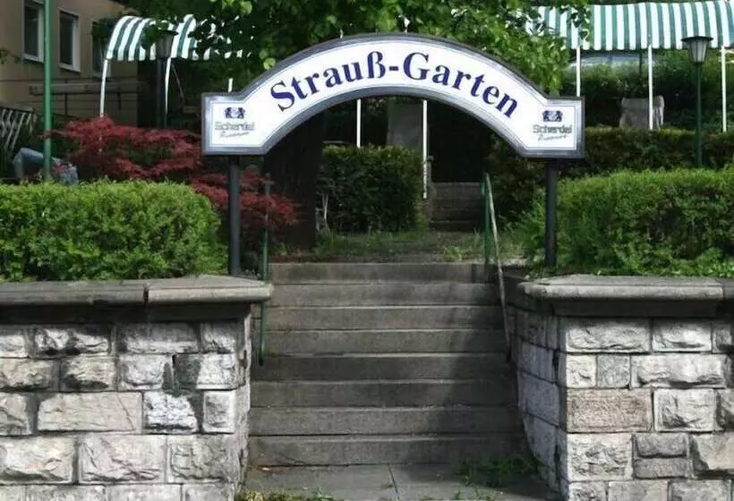 Hotel Strauss