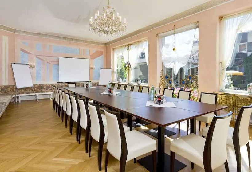 Hotelli Wittelsbacher Hof Swiss Quality