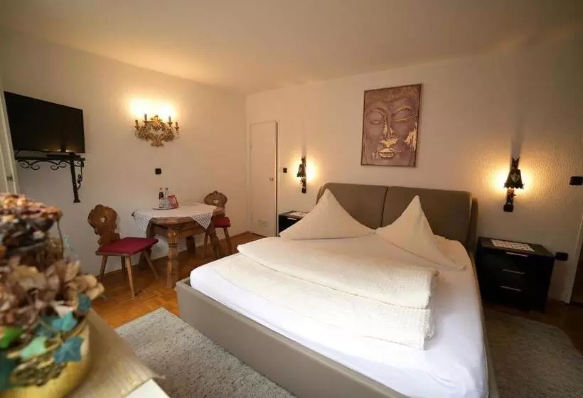 Hotel Zrenners Garni