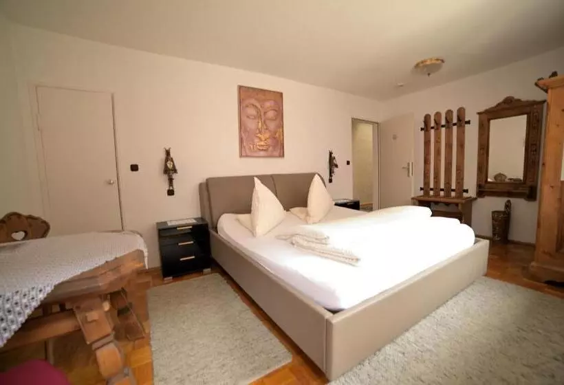 Hotel Zrenners Garni