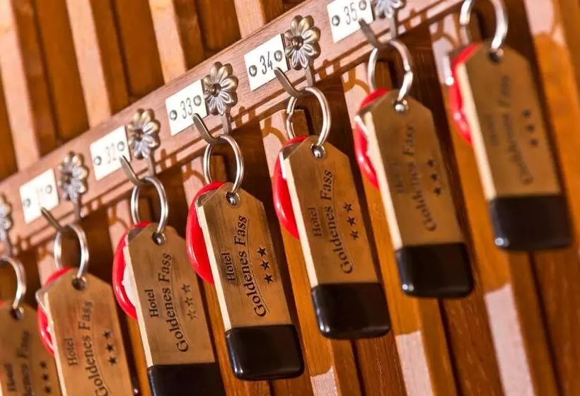 فندق Goldenes Fass In Rothenburg Ob Der Tauber