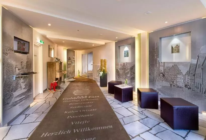 فندق Goldenes Fass In Rothenburg Ob Der Tauber