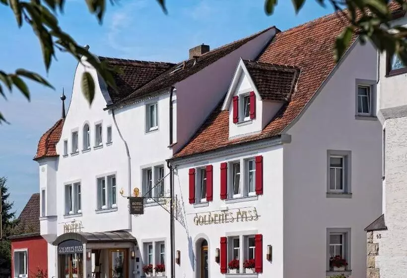 فندق Goldenes Fass In Rothenburg Ob Der Tauber