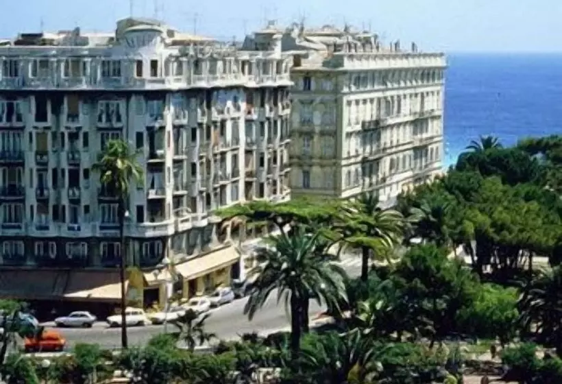 هتل Albert Premier