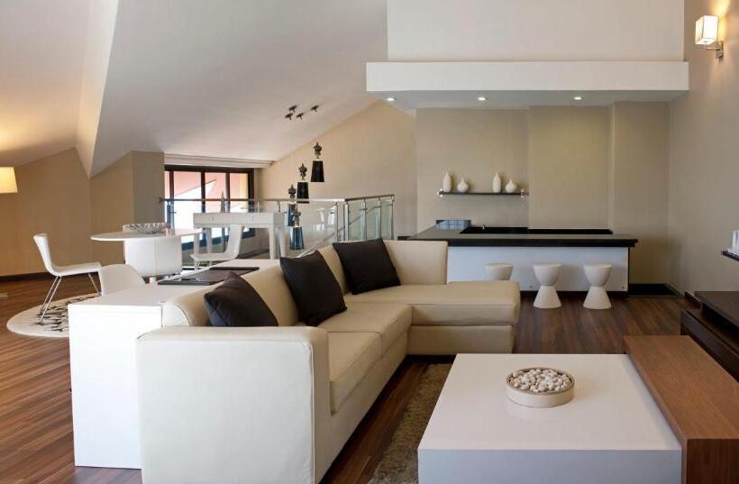 هتل Crowne Plaza Santo Domingo, An Ihg