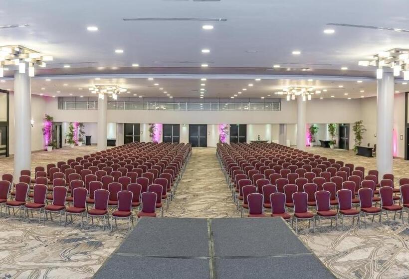 هتل Crowne Plaza Santo Domingo, An Ihg